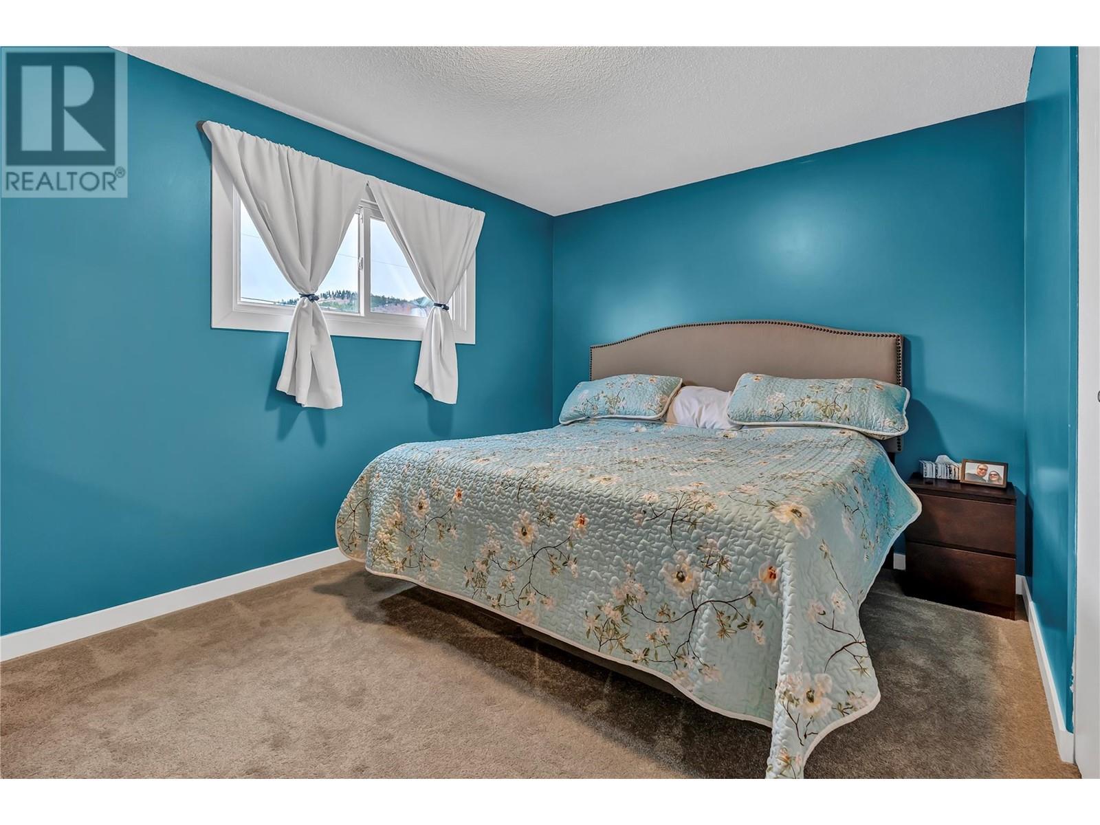  12818 Reynolds Avenue, Summerland