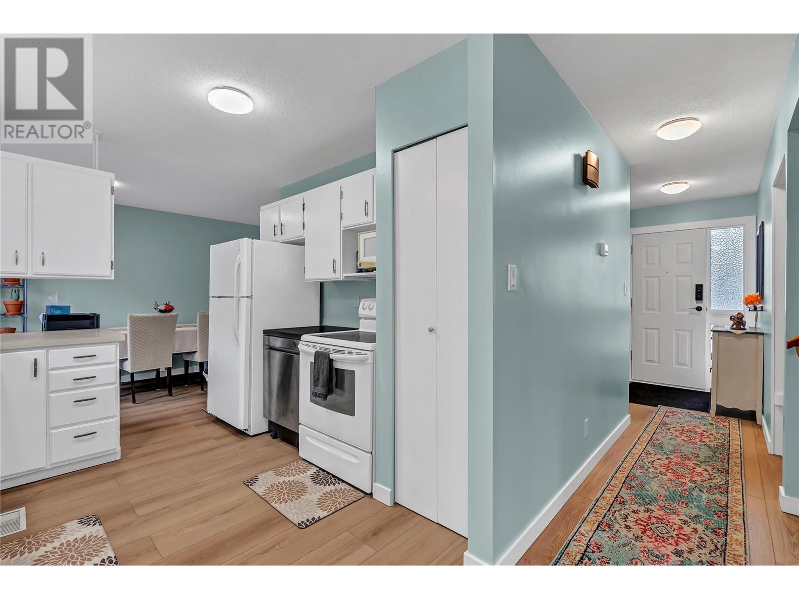  12818 Reynolds Avenue, Summerland