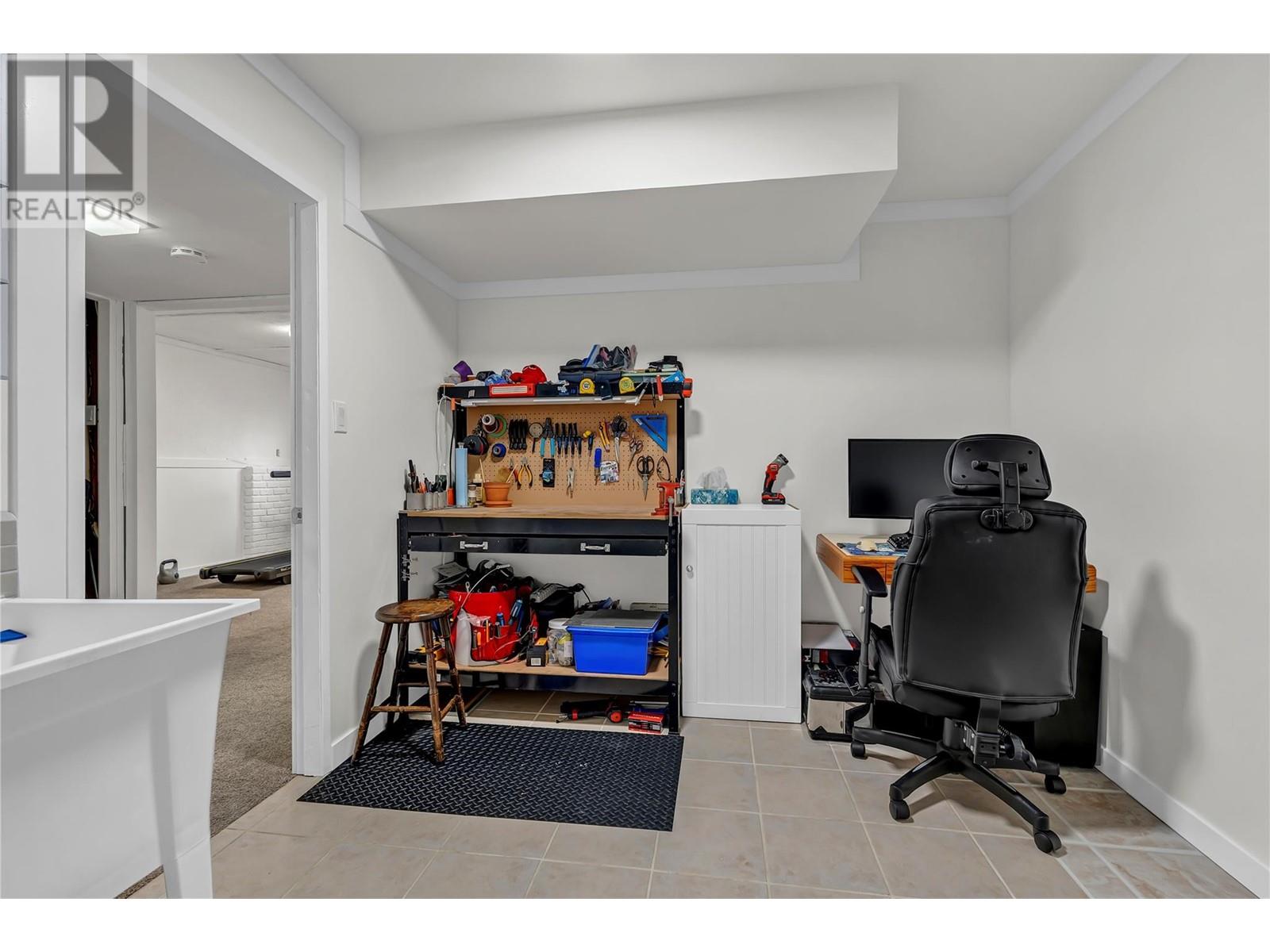  12818 Reynolds Avenue, Summerland