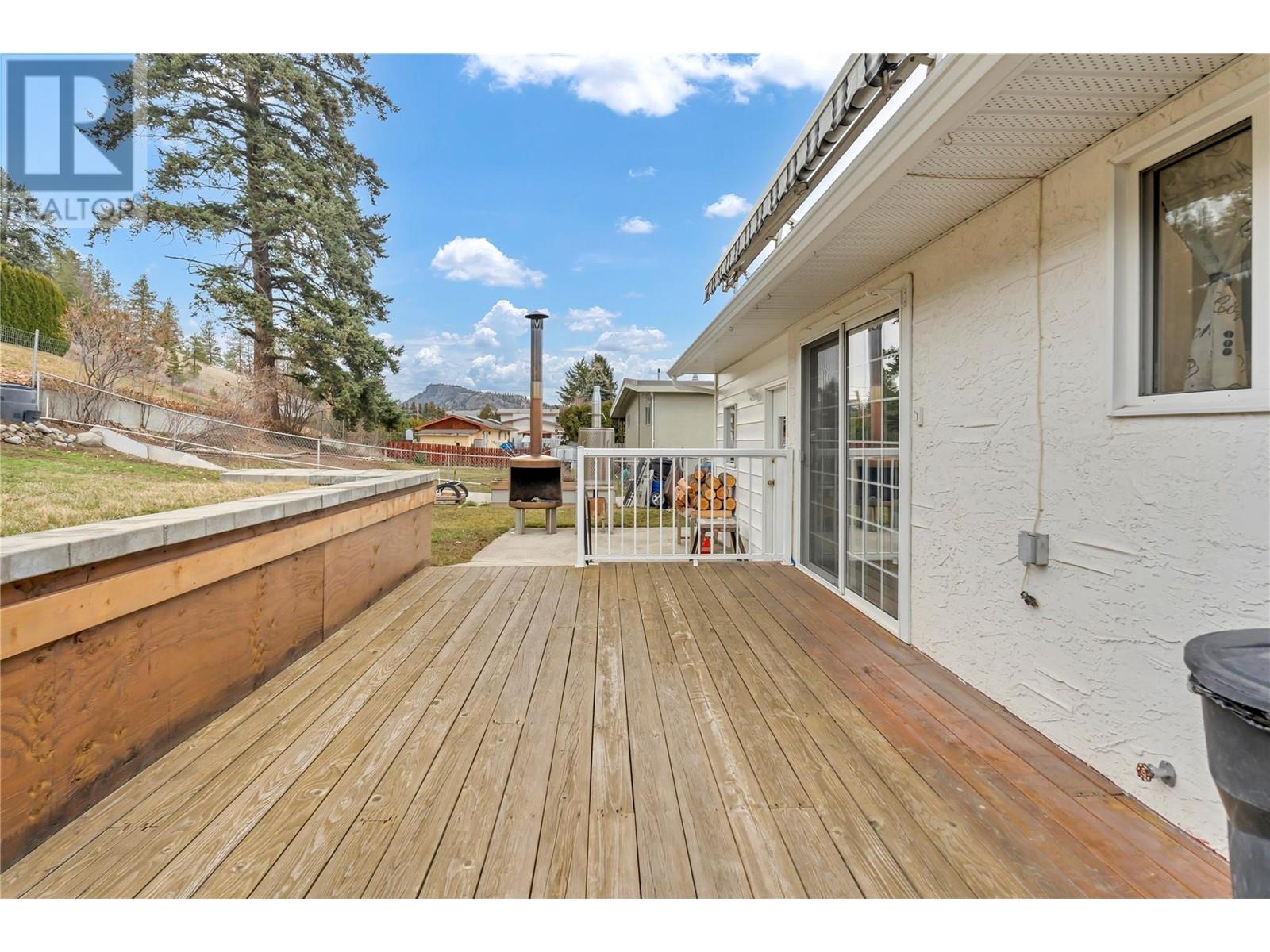  12818 Reynolds Avenue, Summerland