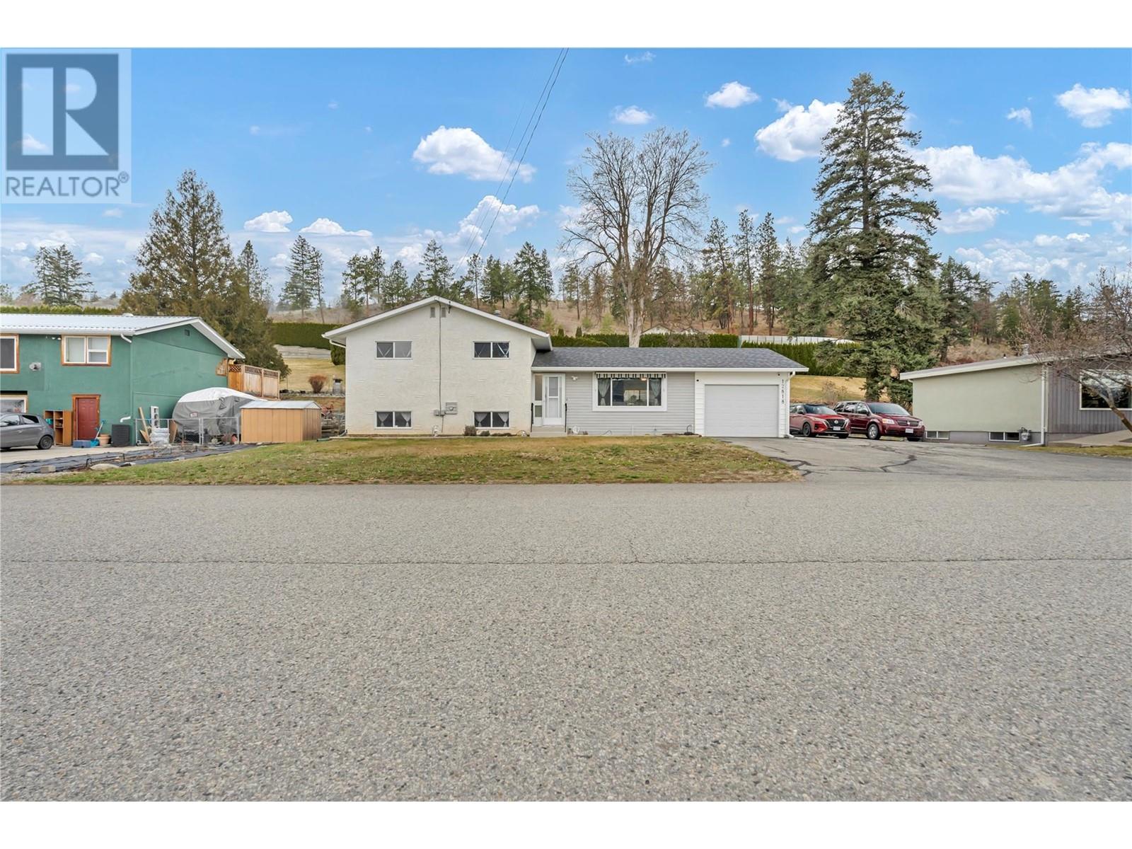  12818 Reynolds Avenue, Summerland