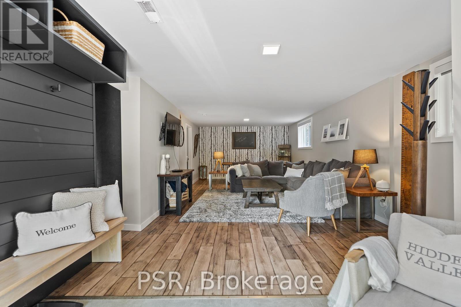 Photo 15 of 191 Chalet Crescent, Huntsville ON