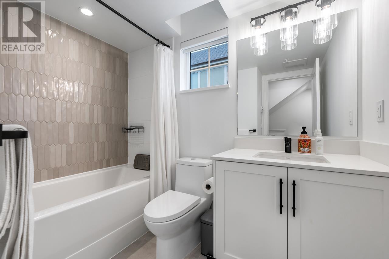 Photo 10 of 108 707 Robinson Street, Coquitlam BC