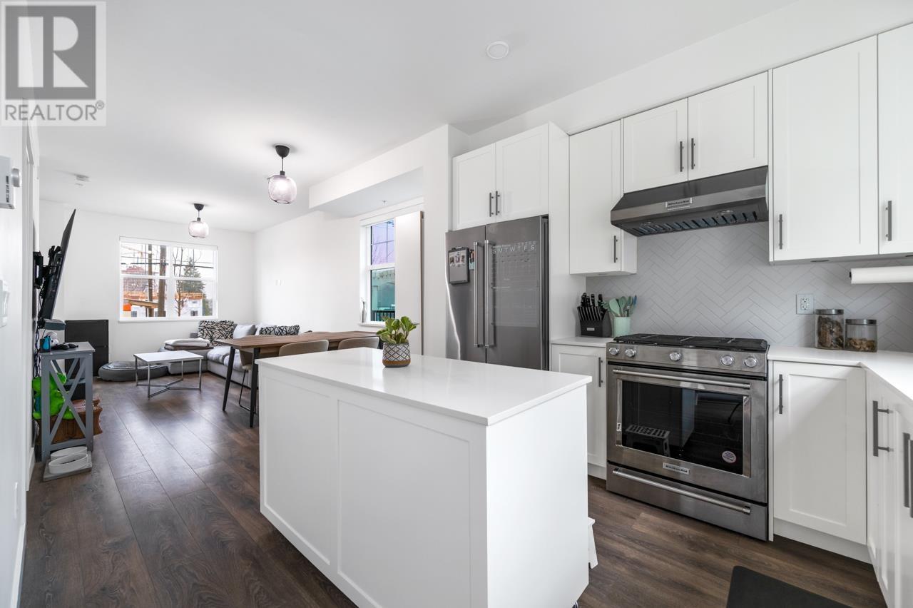 Photo 18 of 108 707 Robinson Street, Coquitlam BC