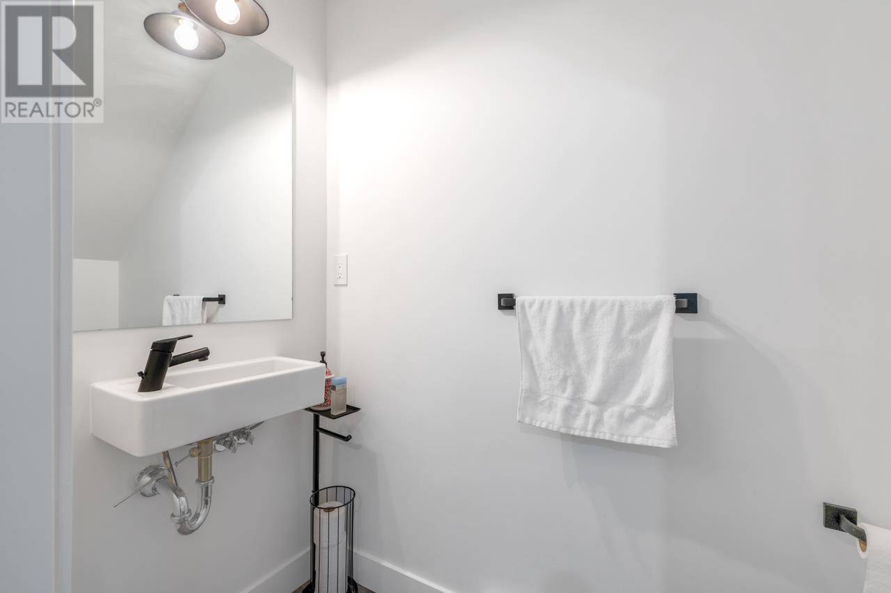Photo 20 of 108 707 Robinson Street, Coquitlam BC