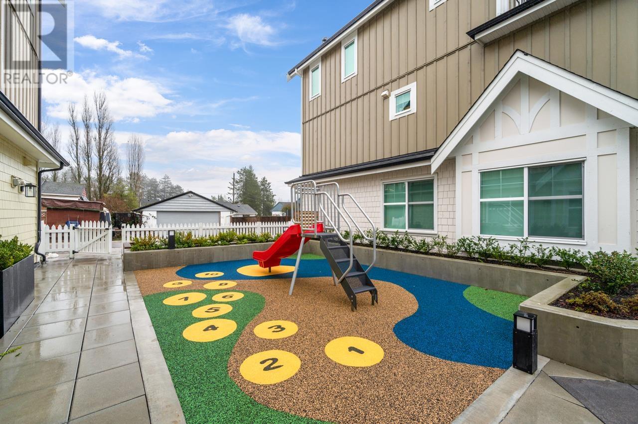 Photo 23 of 108 707 Robinson Street, Coquitlam BC