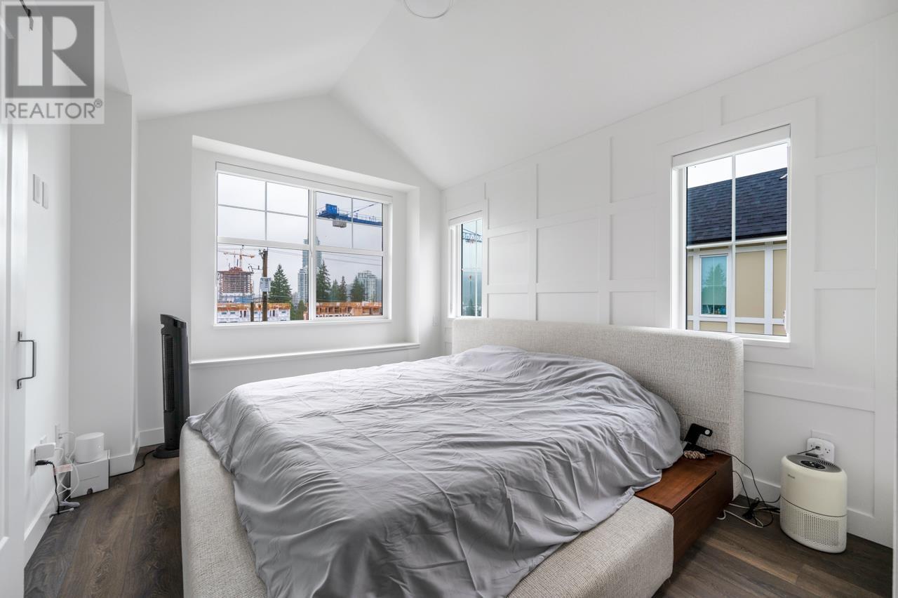 Photo 3 of 108 707 Robinson Street, Coquitlam BC
