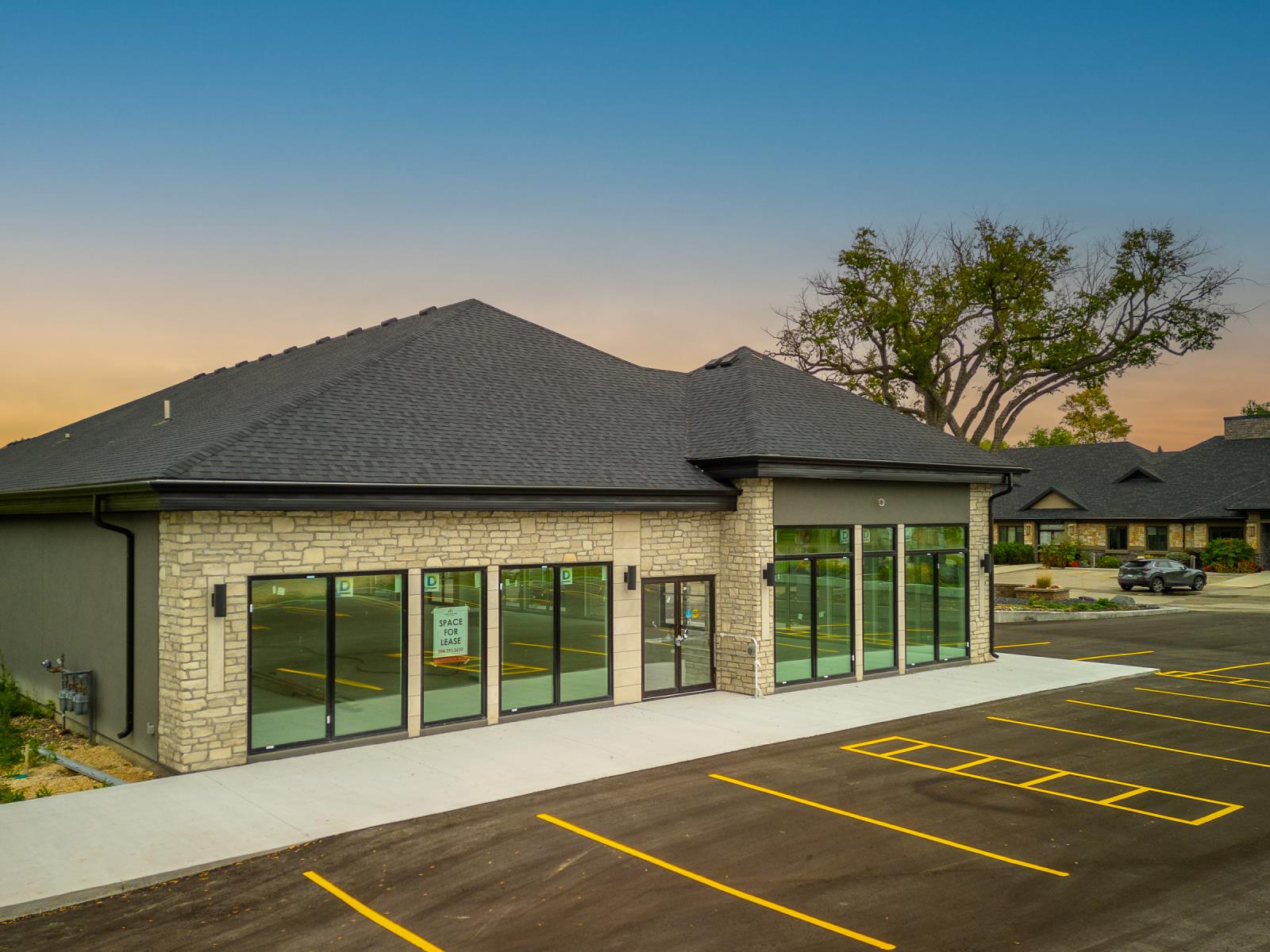 Photo 5 of 3014 Henderson Hwy, East St Paul MB