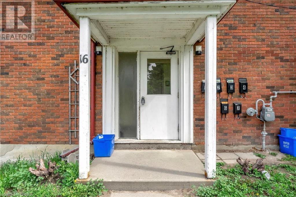 Photo 4 of 16 East Avenue, Brantford ON