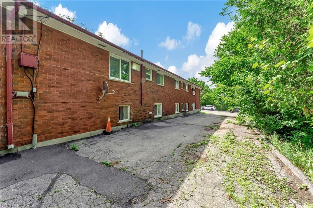 Photo 19 of 16 East Avenue, Brantford ON