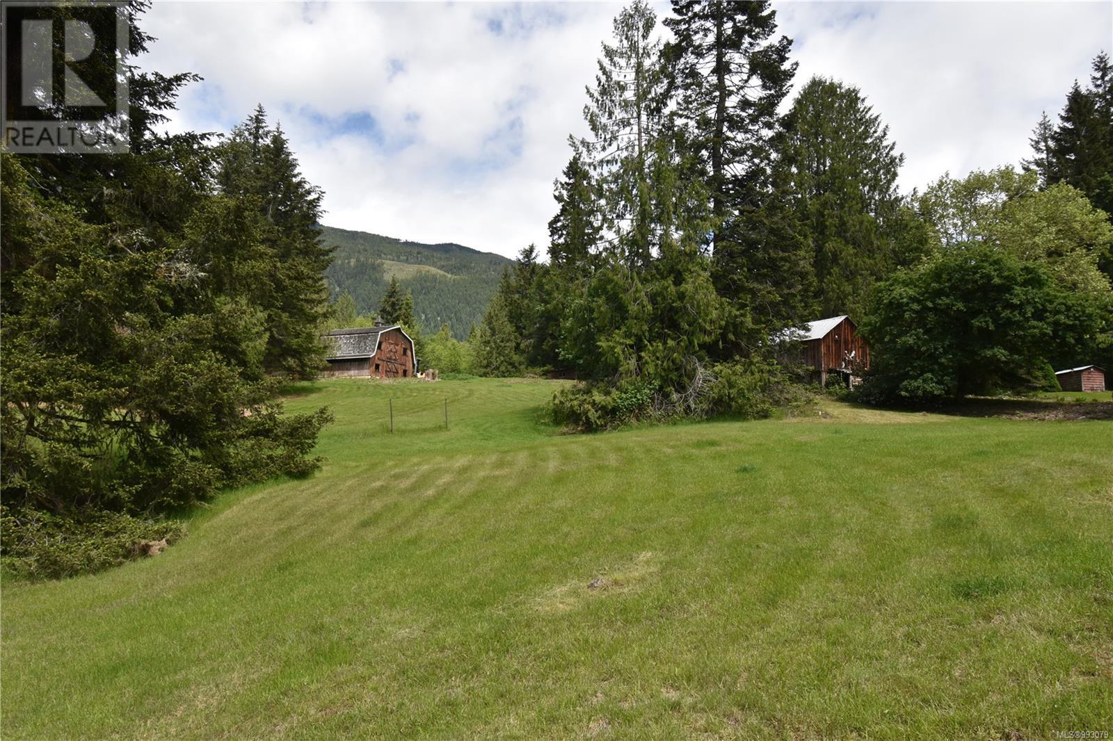 6987 Bainbridge Rd, Port Alberni