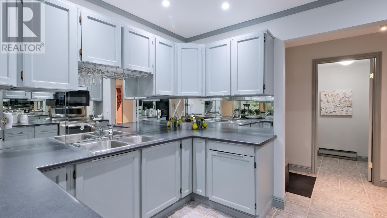 335 CHURCHILL Avenue Unit# 205, Penticton