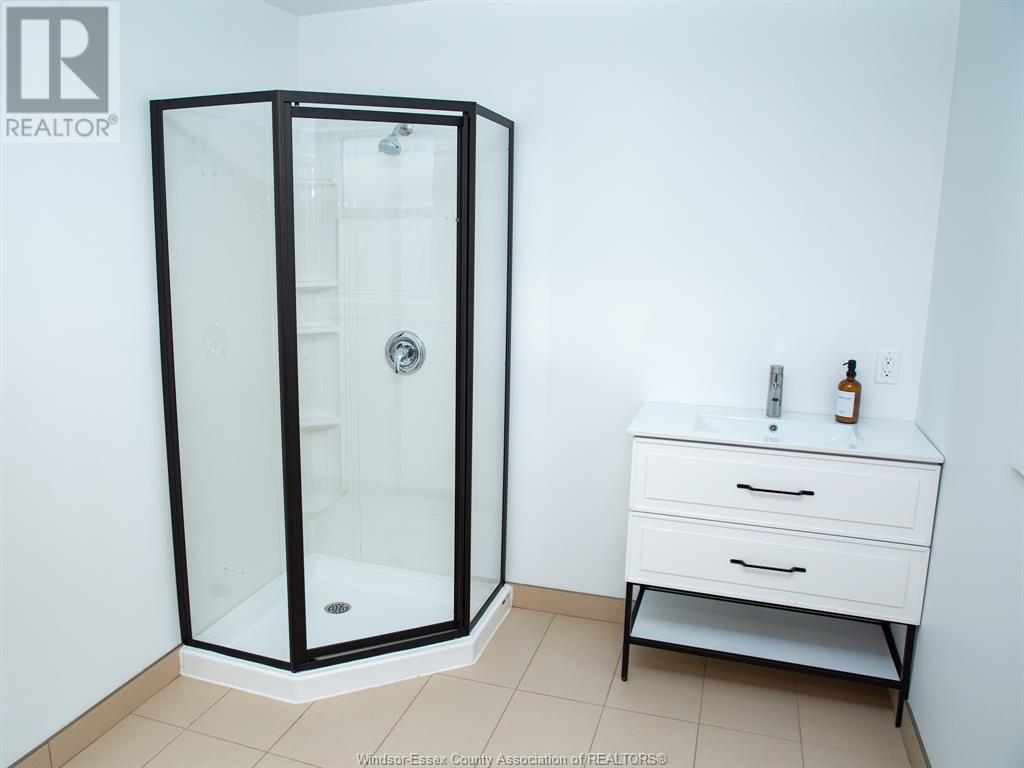 Photo 29 of 588 Mersea Rd 12, Leamington ON