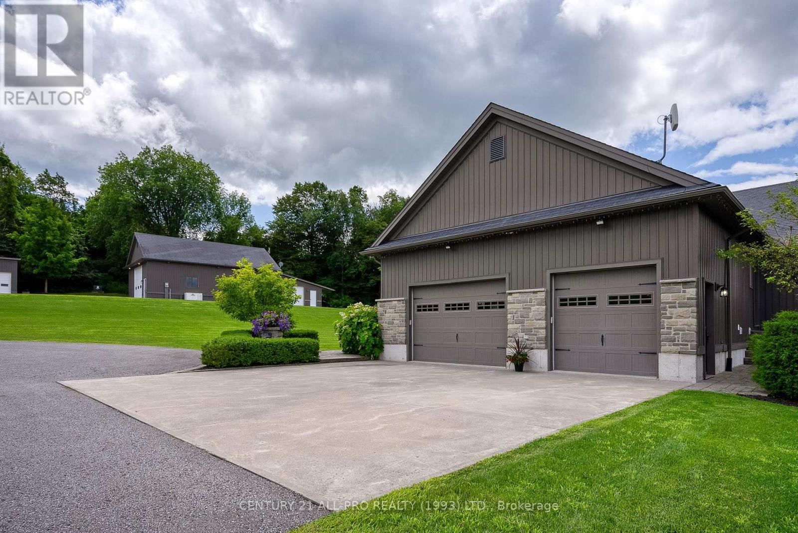 Photo 5 of 2300 Victoria Road, Prince Edward County ON