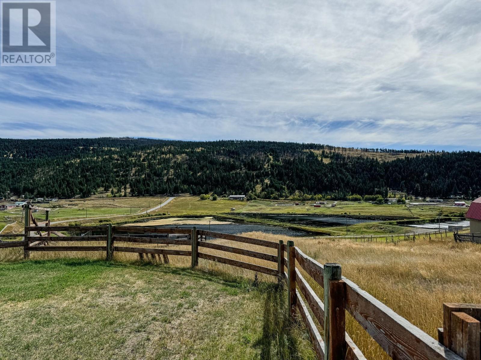 Photo 3 of 7520 West Subdivision Road, Clinton BC
