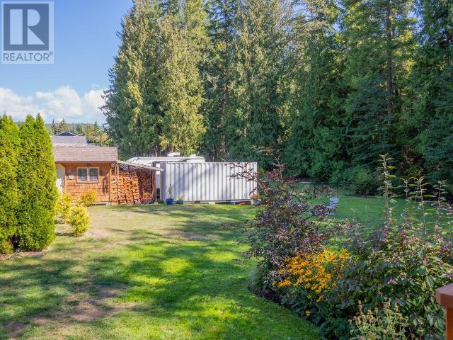 7111 BAKER STREET, Powell River