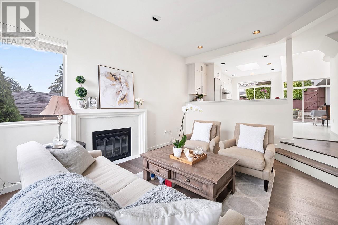 2135 LAWSON AVENUE, West Vancouver