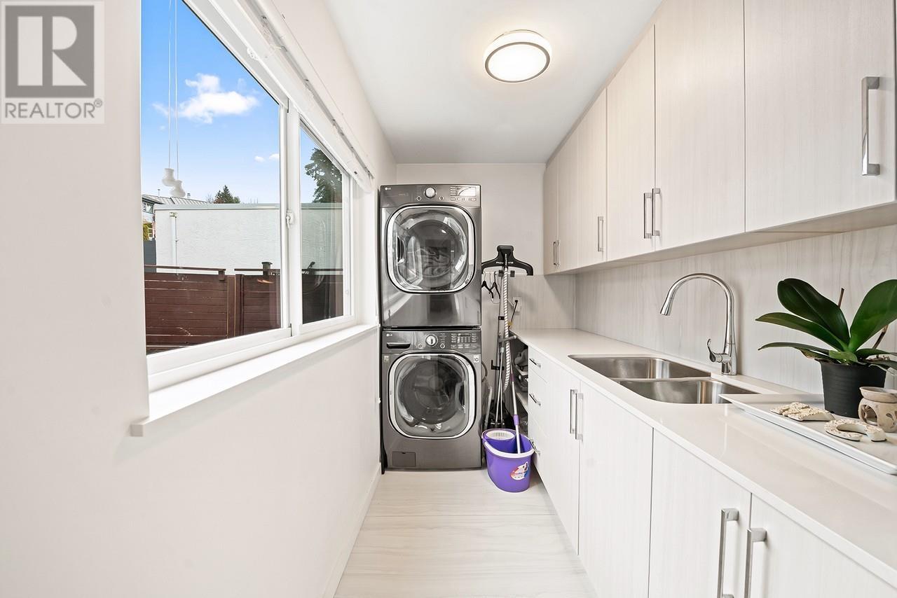 2135 LAWSON AVENUE, West Vancouver