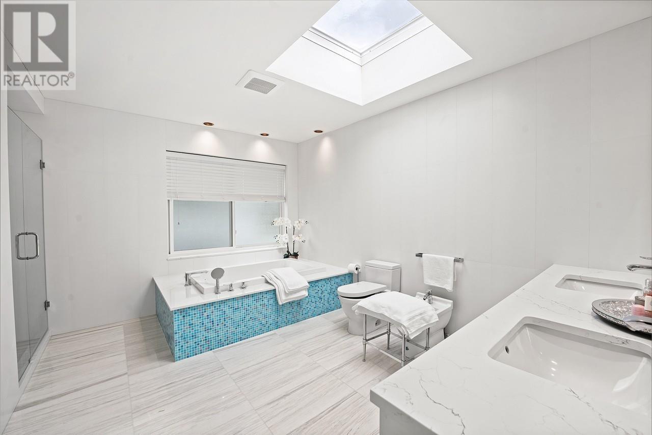 2135 LAWSON AVENUE, West Vancouver
