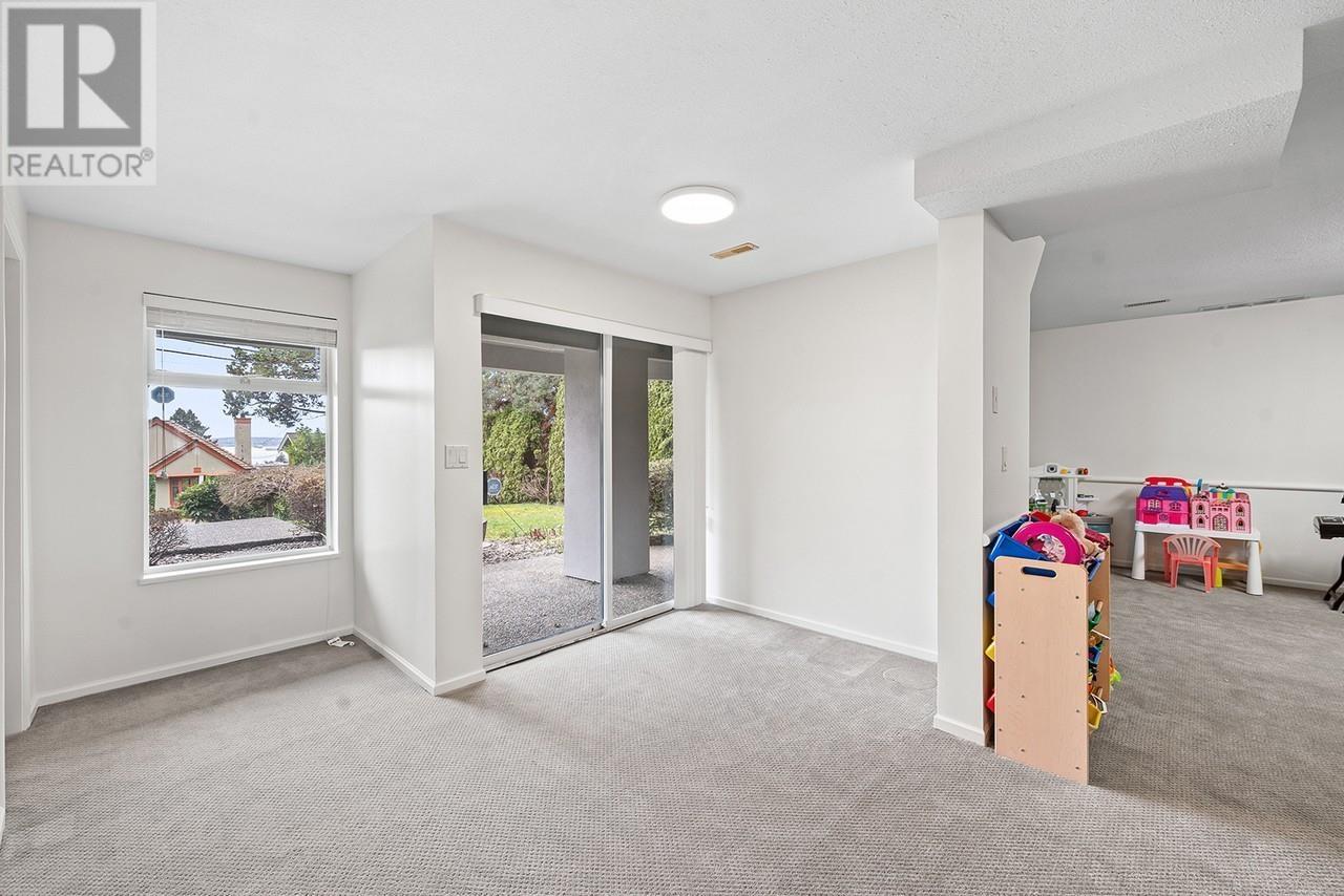 2135 LAWSON AVENUE, West Vancouver