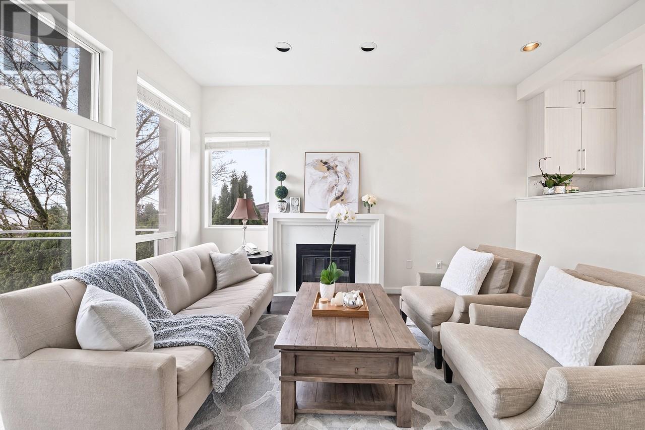 2135 LAWSON AVENUE, West Vancouver