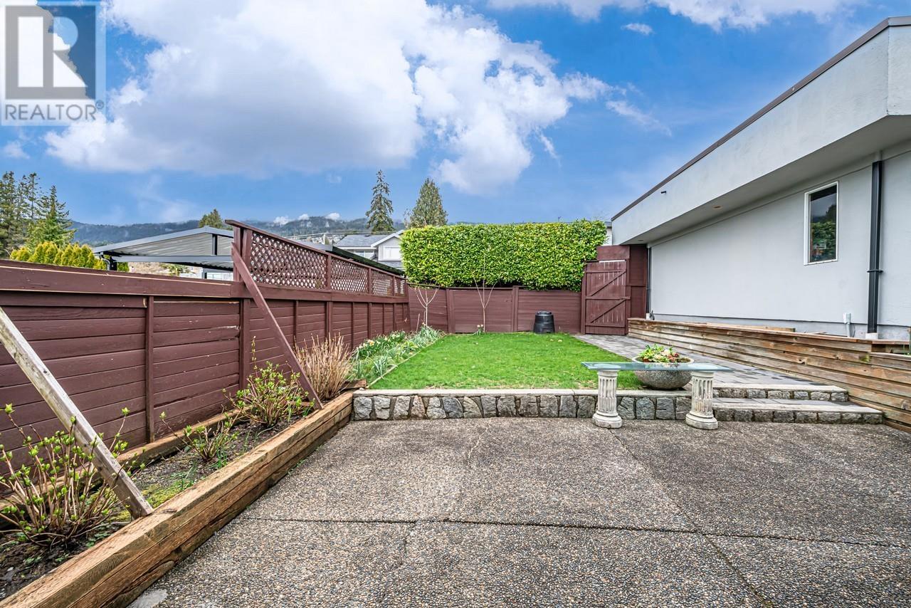 2135 LAWSON AVENUE, West Vancouver