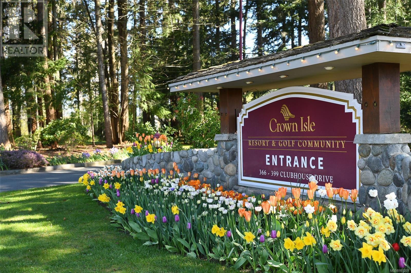 403/404B 366 Clubhouse Dr, Courtenay real estate listing 993201