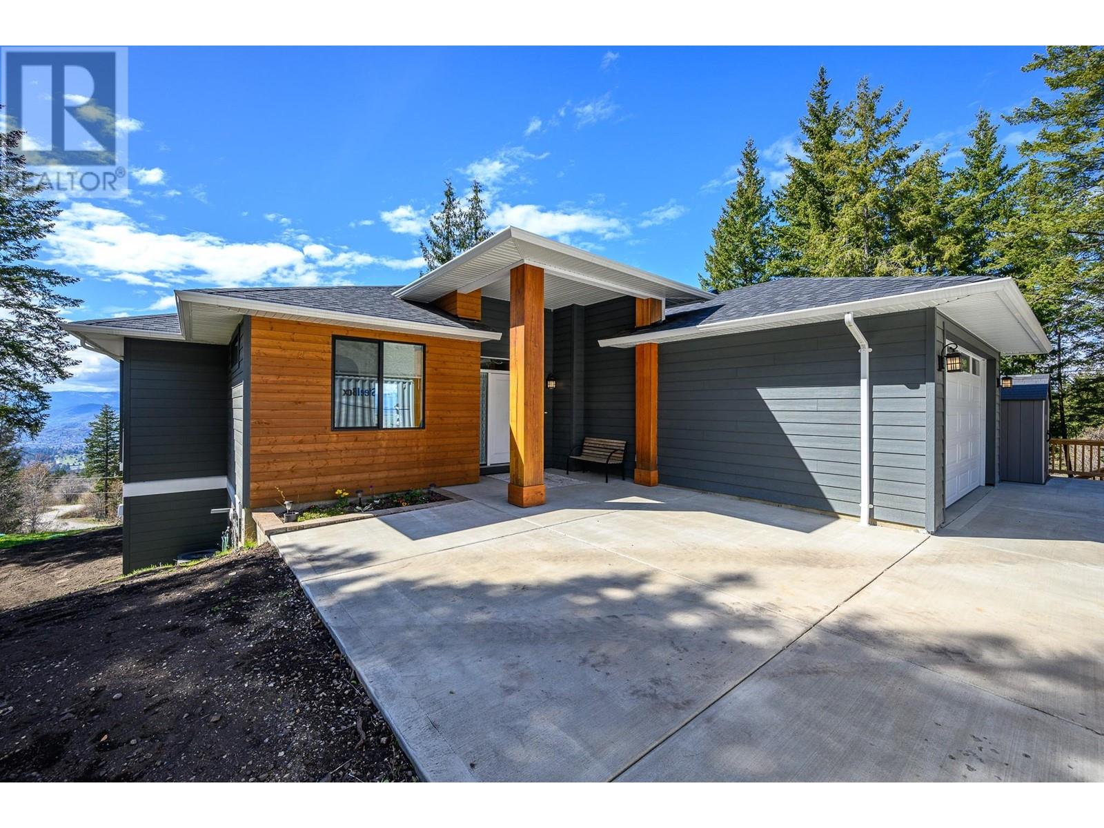 Photo 2 of 5720 Hartnell Road Unit 1, Vernon BC
