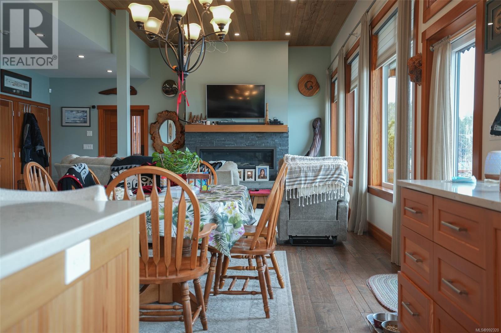 300 Main St, Tofino