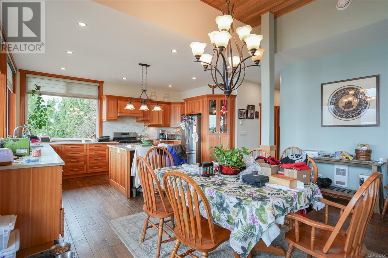 300 Main St, Tofino