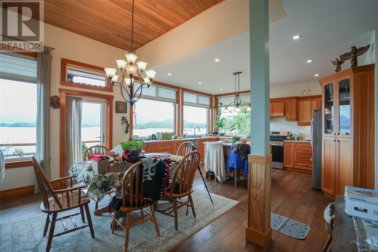 300 Main St, Tofino