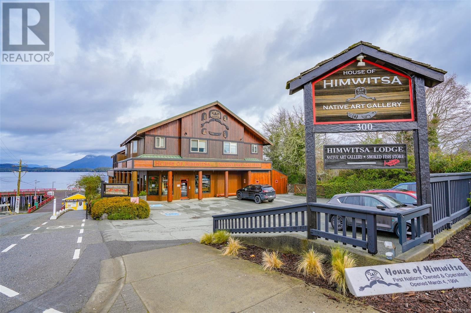 300 Main St, Tofino