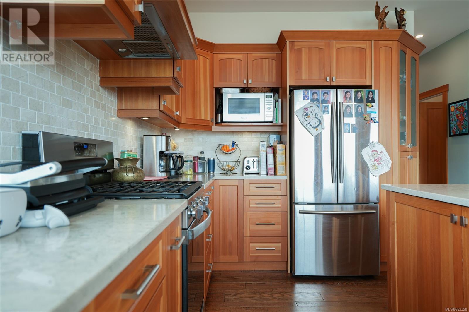 300 Main St, Tofino