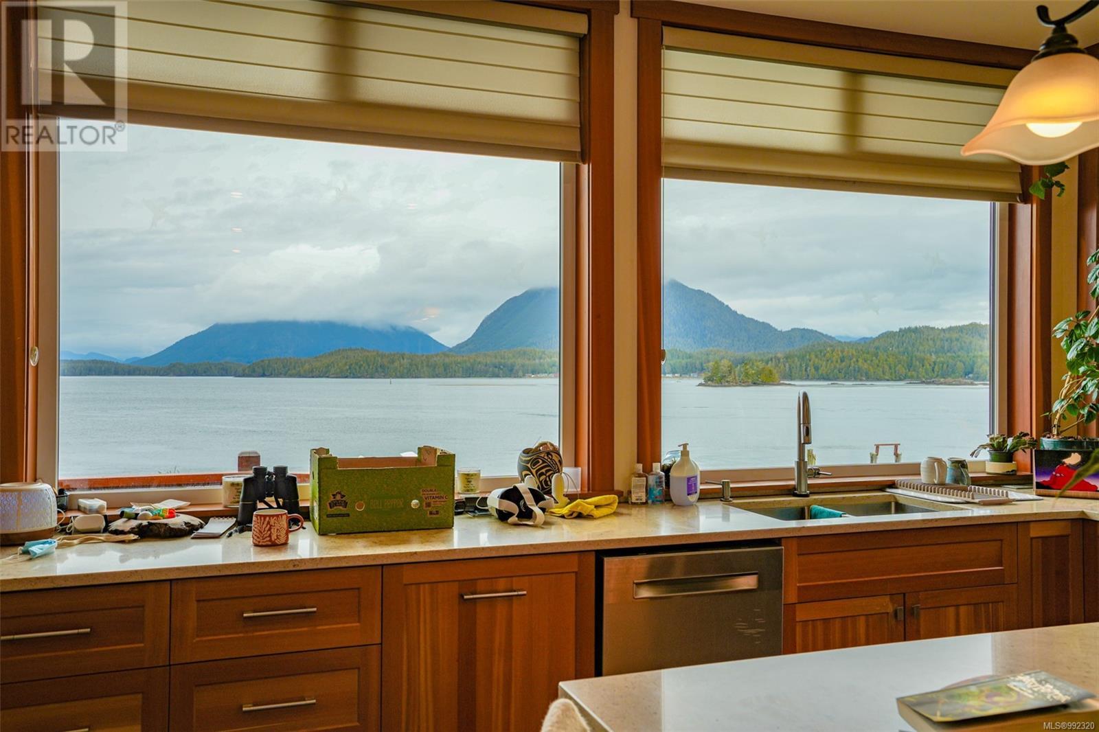 300 Main St, Tofino