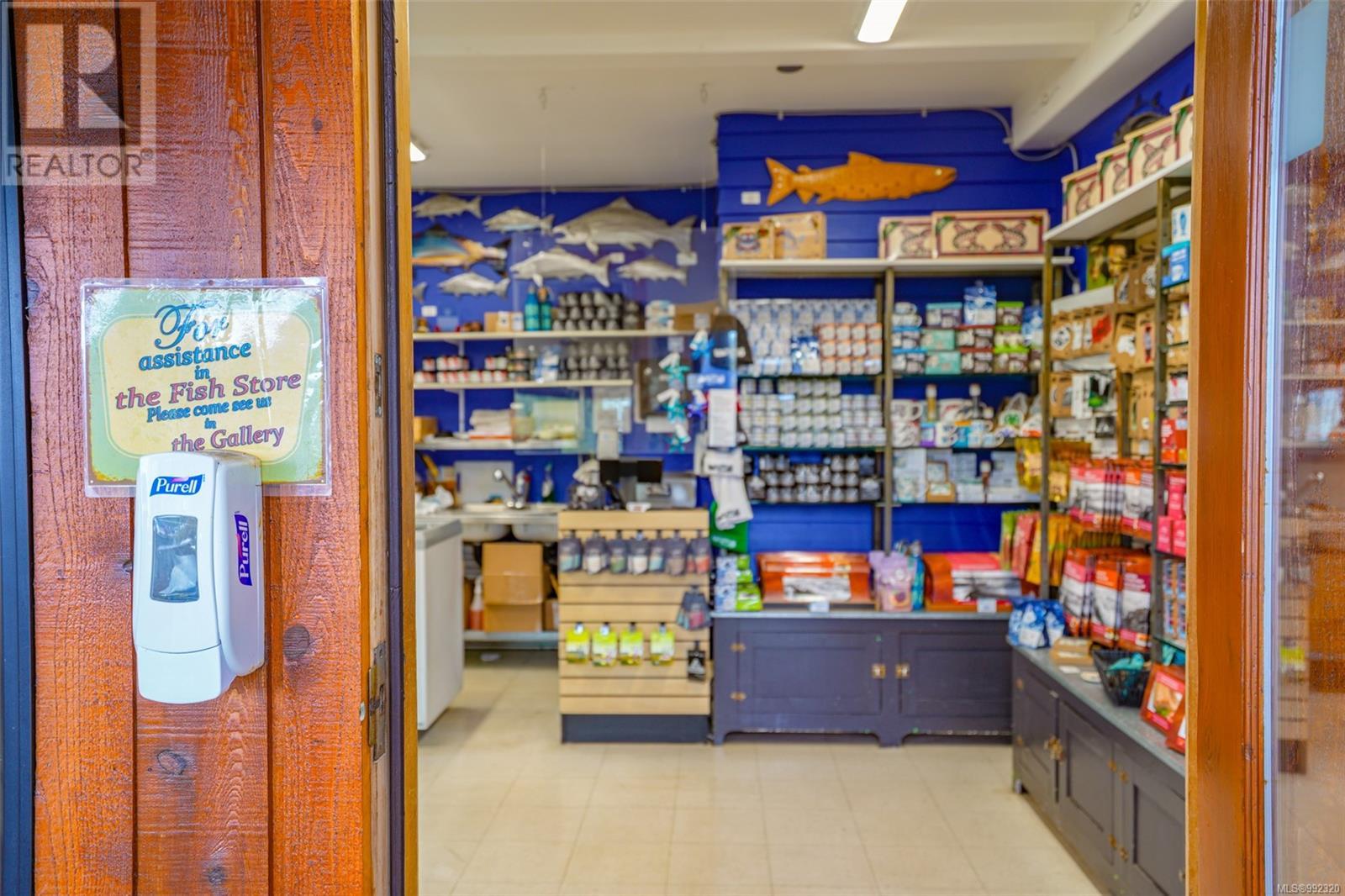 300 Main St, Tofino