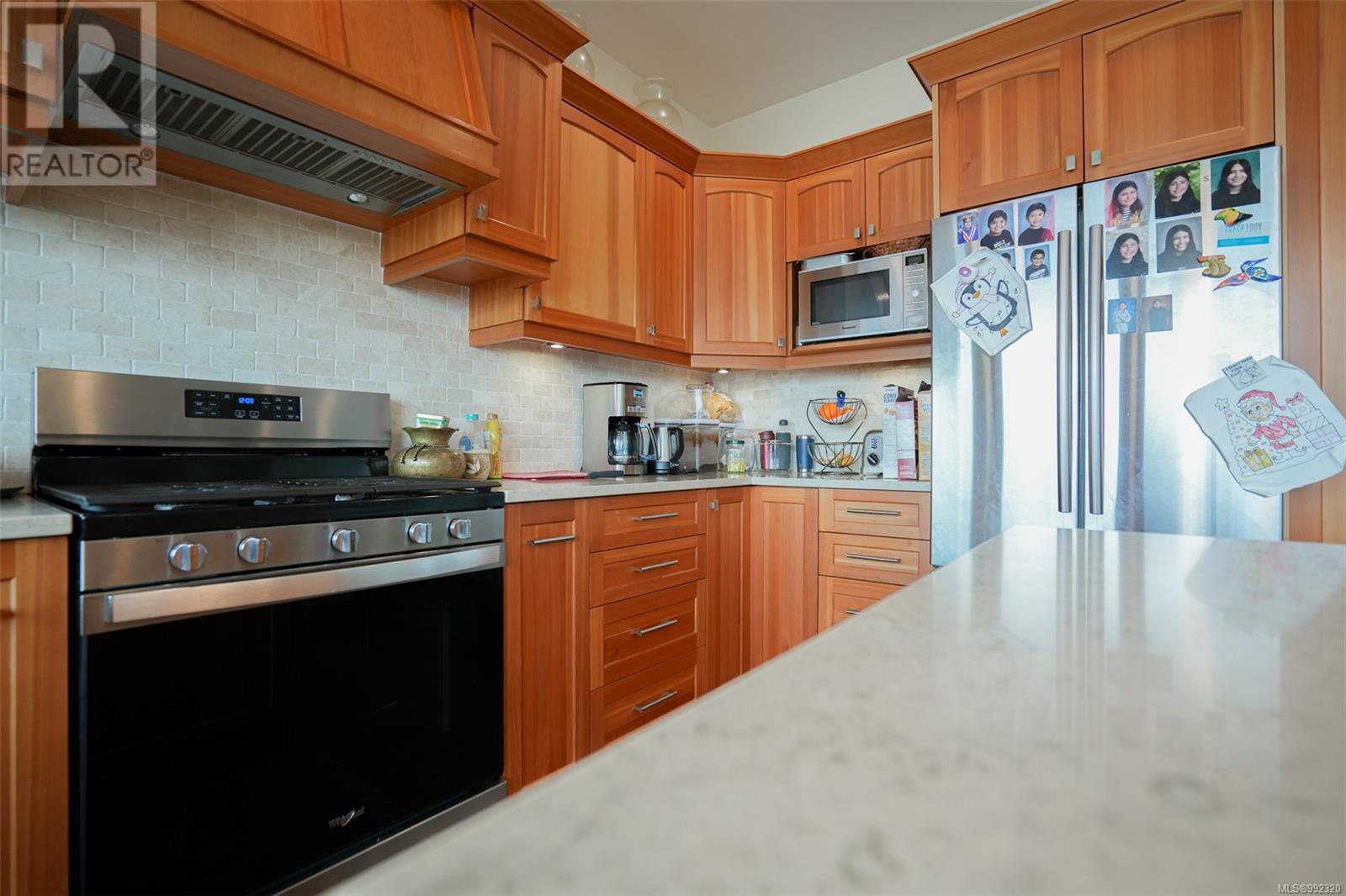 300 Main St, Tofino
