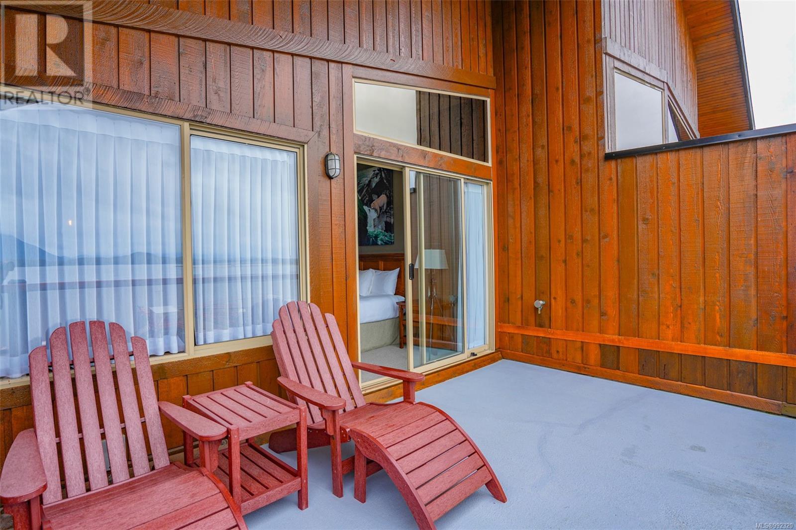300 Main St, Tofino