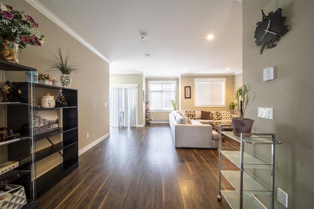 21 10265 141 STREET, Surrey