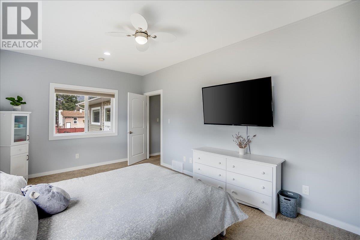 8480 Highway 22A, Trail