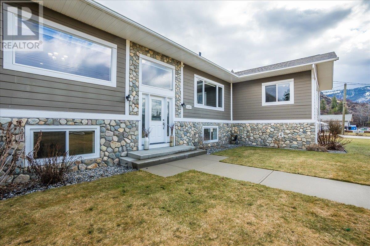 8480 Highway 22A, Trail