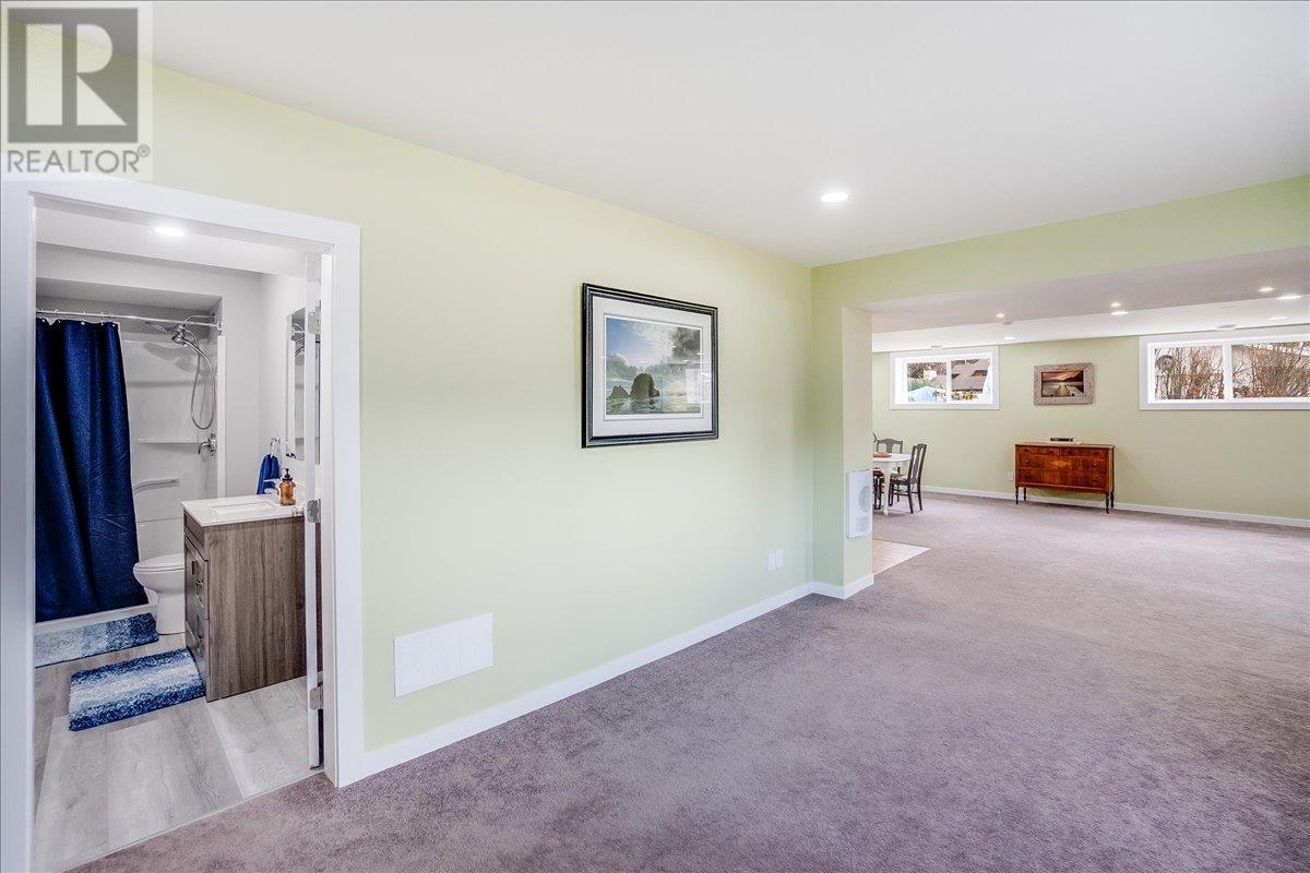 8480 Highway 22A, Trail