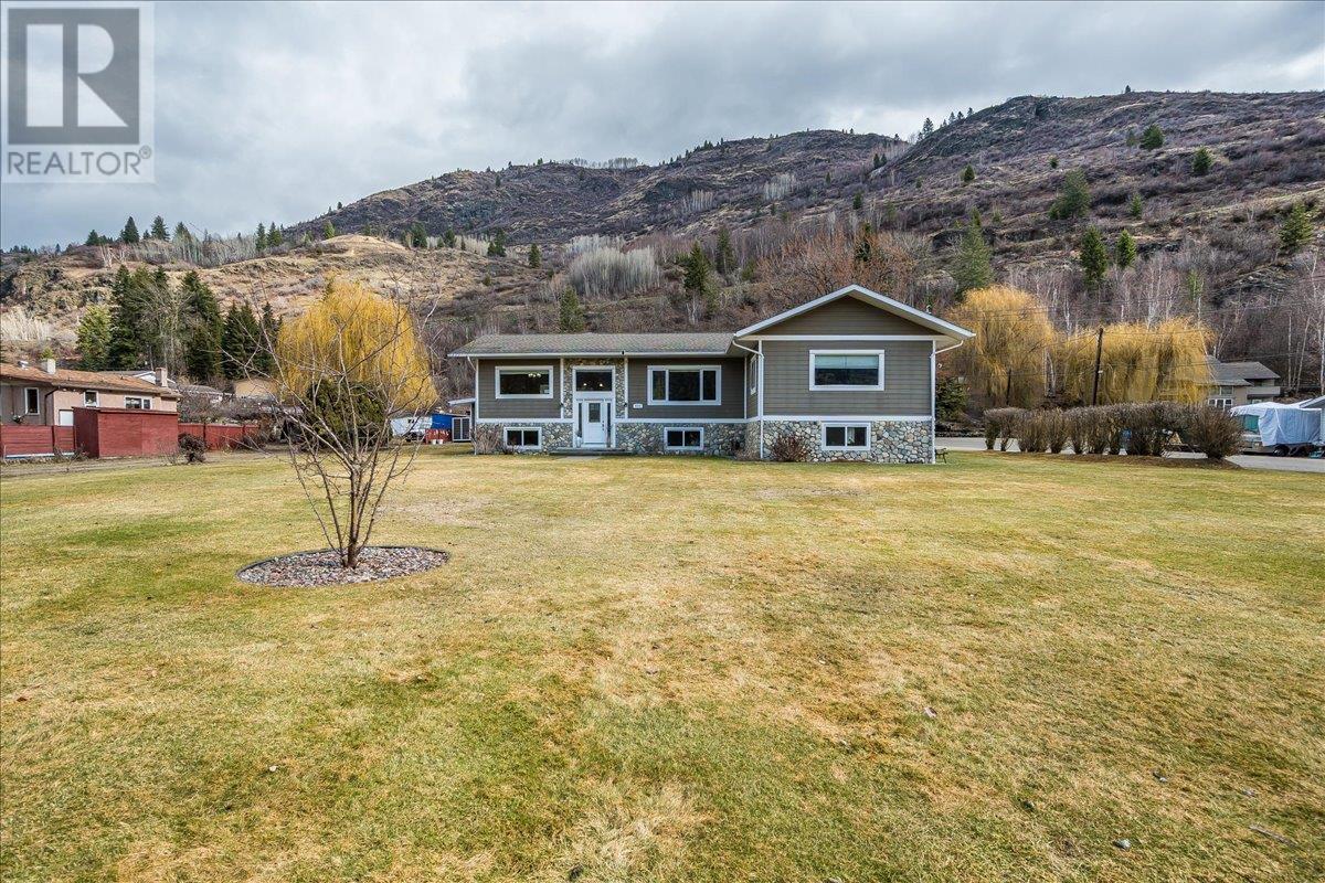 8480 Highway 22A, Trail