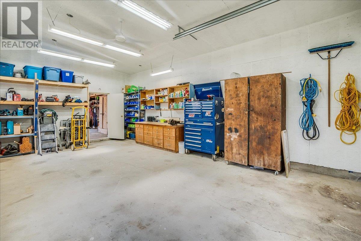 8480 Highway 22A, Trail