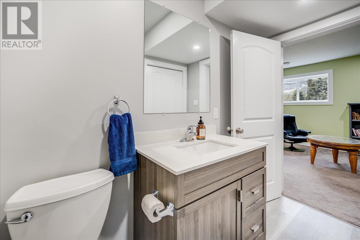 8480 Highway 22A, Trail