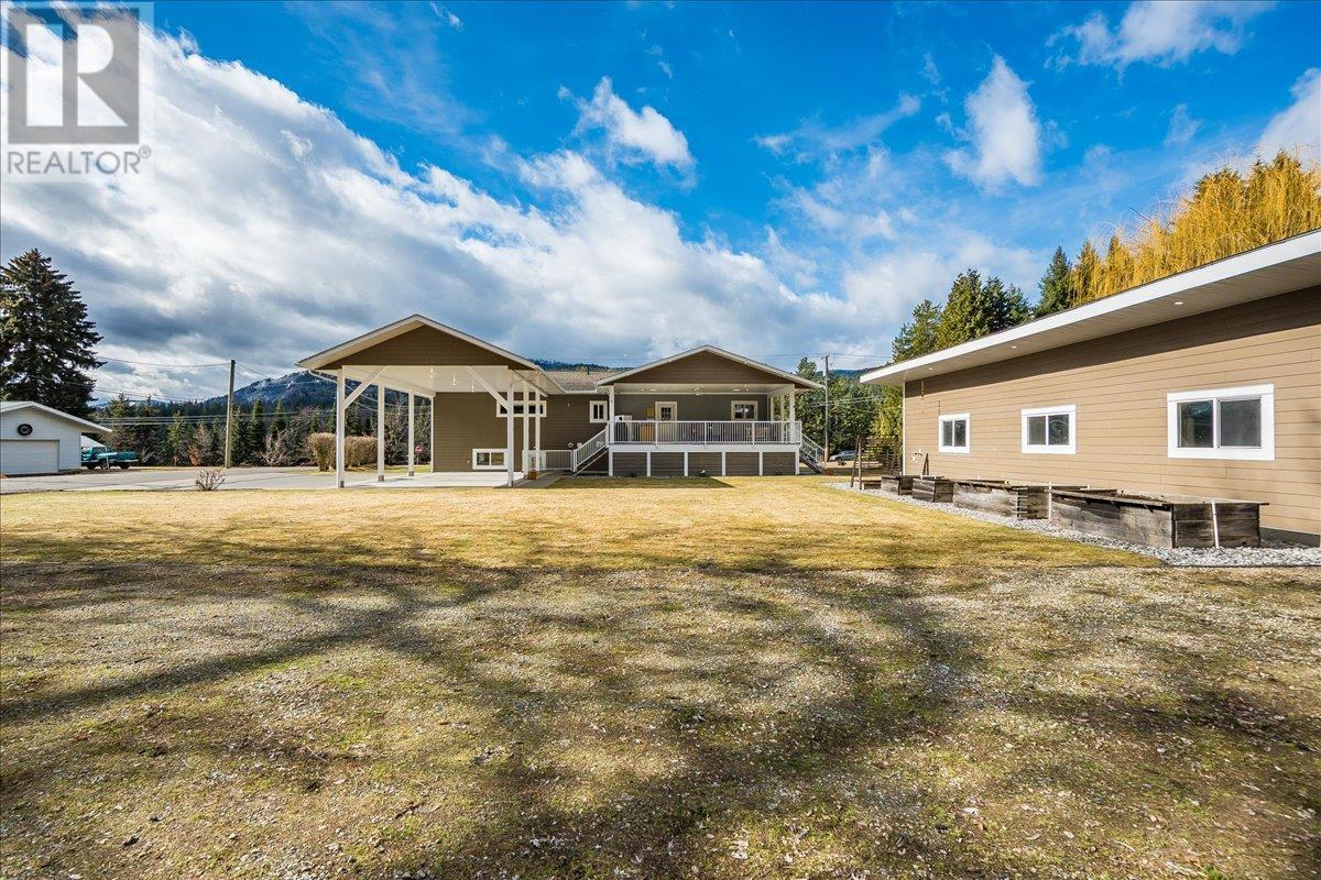 8480 Highway 22A, Trail