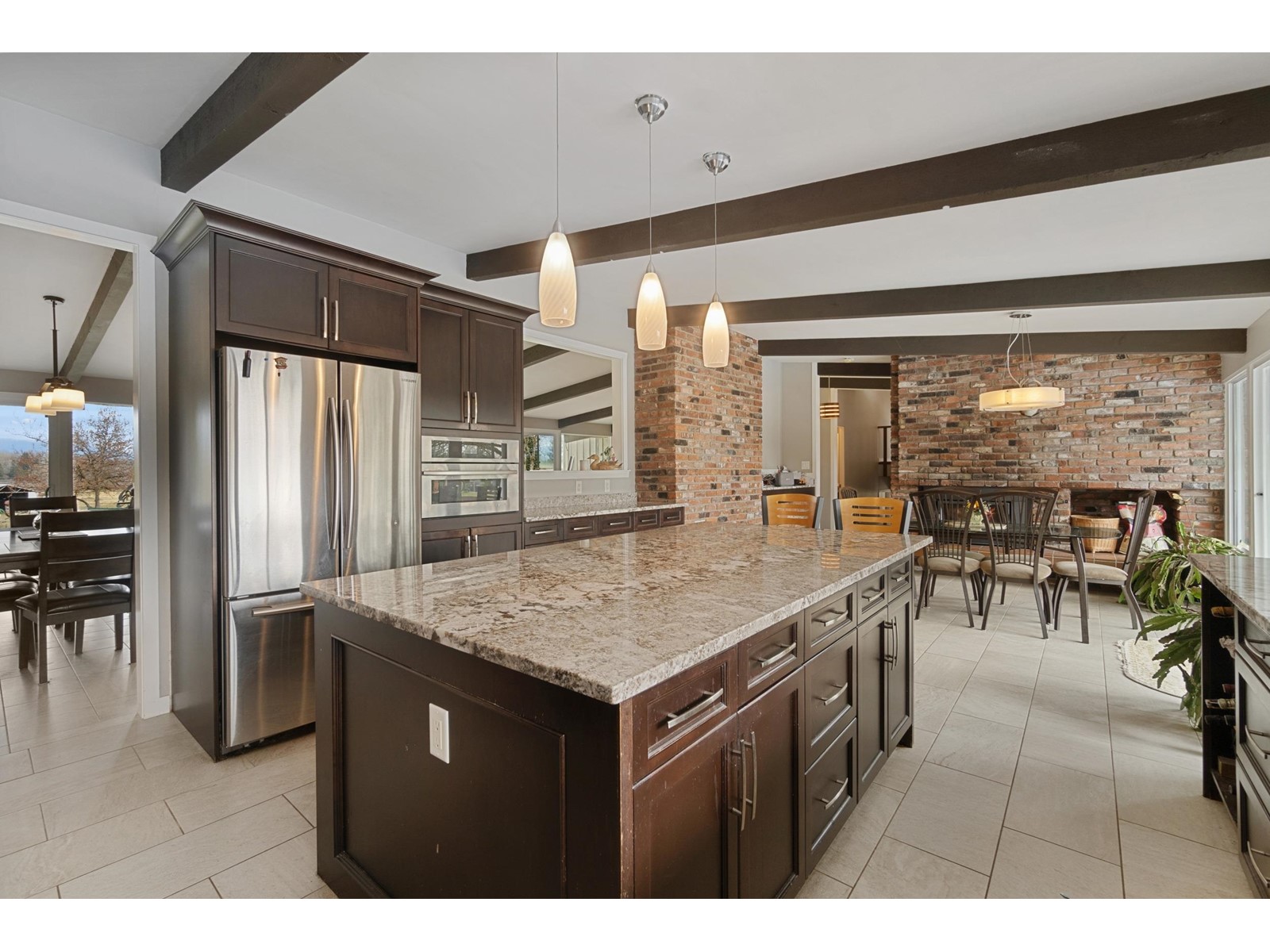 Photo 12 of 21115 102 B Avenue, Langley BC