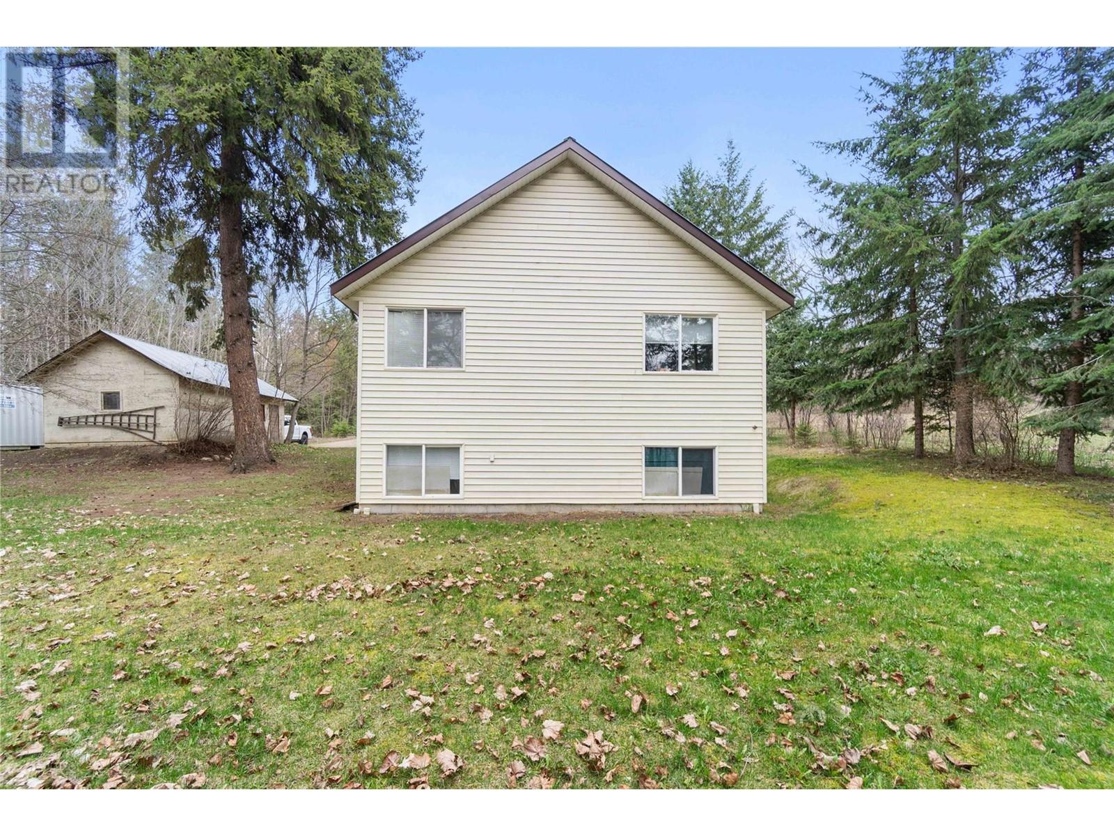 Photo 25 of 1291 10 Street Se, Salmon Arm BC