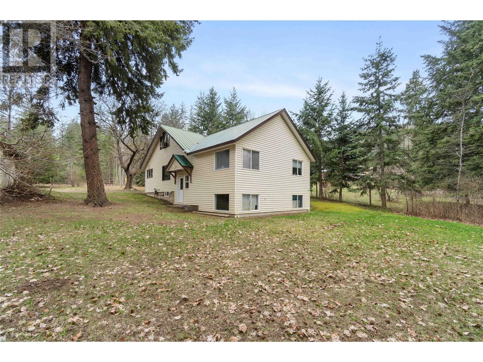 Photo 23 of 1291 10 Street Se, Salmon Arm BC
