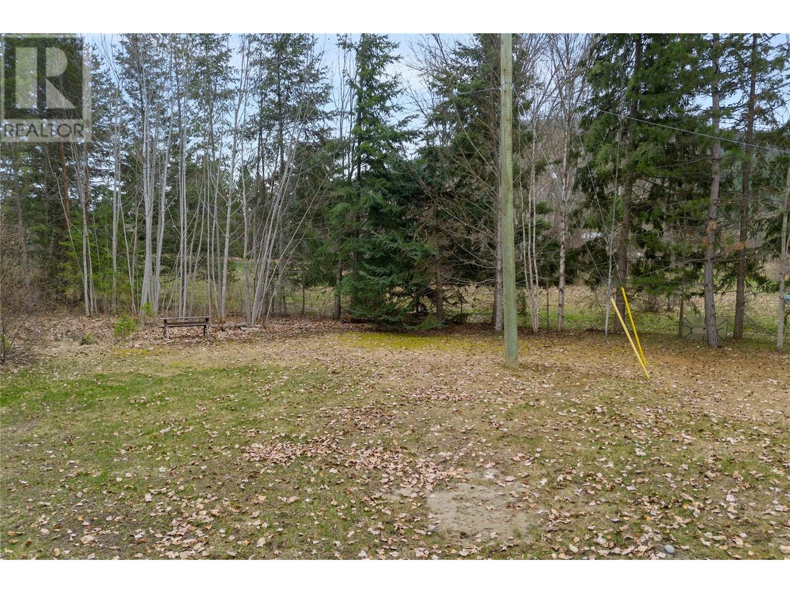 Photo 3 of 1291 10 Street Se, Salmon Arm BC