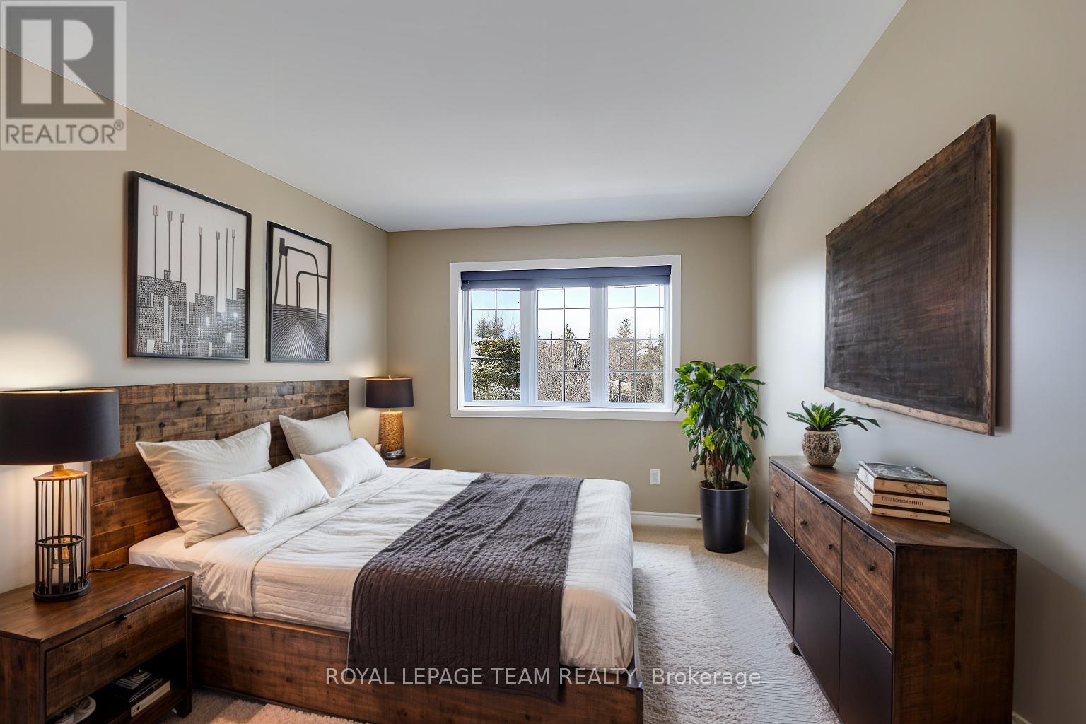 https://ddfcdn.realtor.ca/listing/TS638786016035100000/reb76/highres/6/x12039386_35.jpg